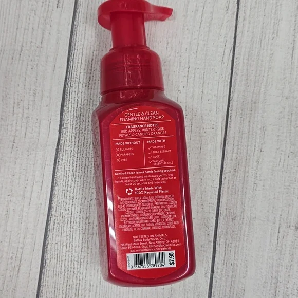 Bath & Body Works Red Foaming Hand Soap Holiday Edition - Picture 2 of 2
